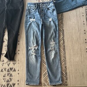 Hollister ultra High-Rise Mom Jeans